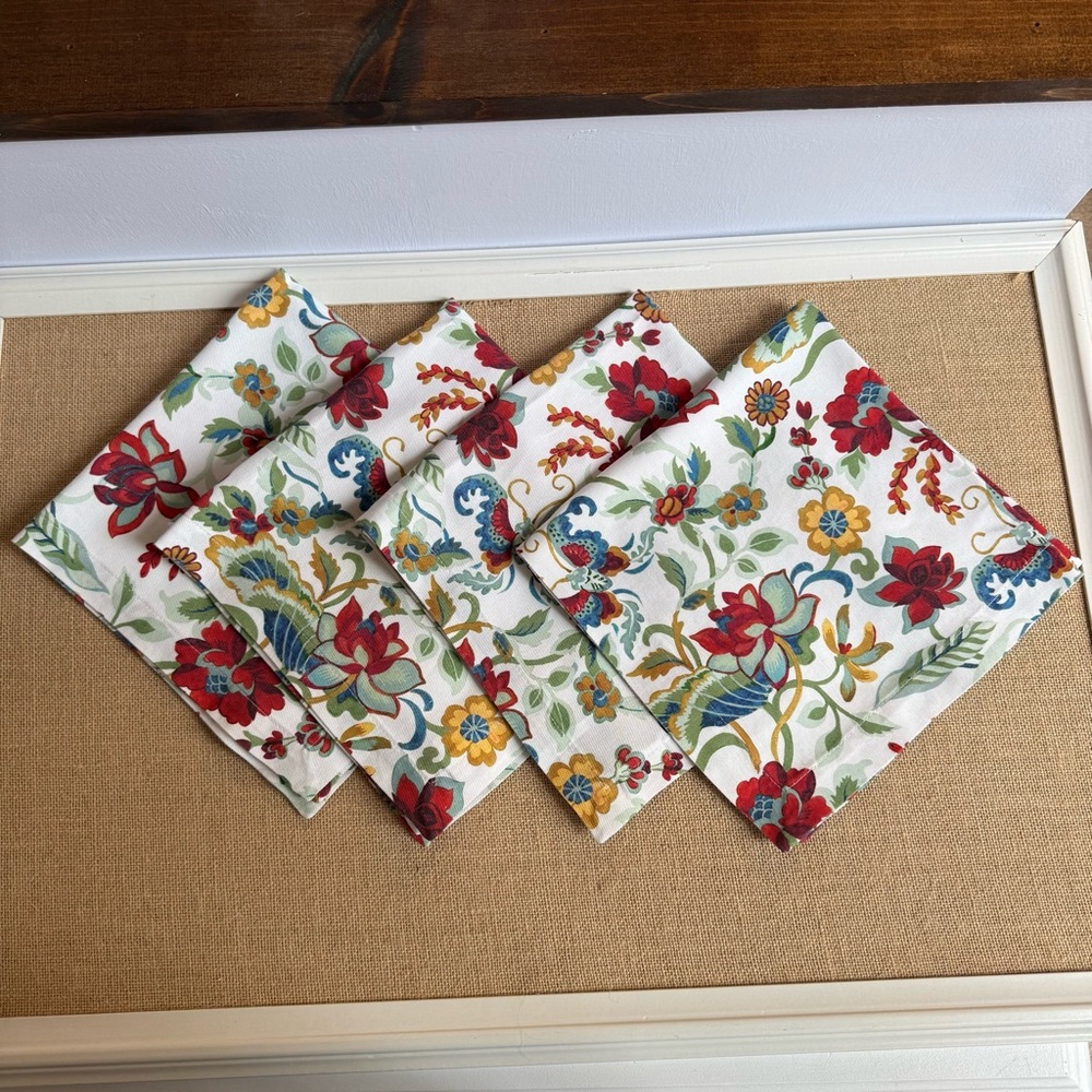 Williams Sonoma Butterfly Floral Multicolor Napkins, Set of 4